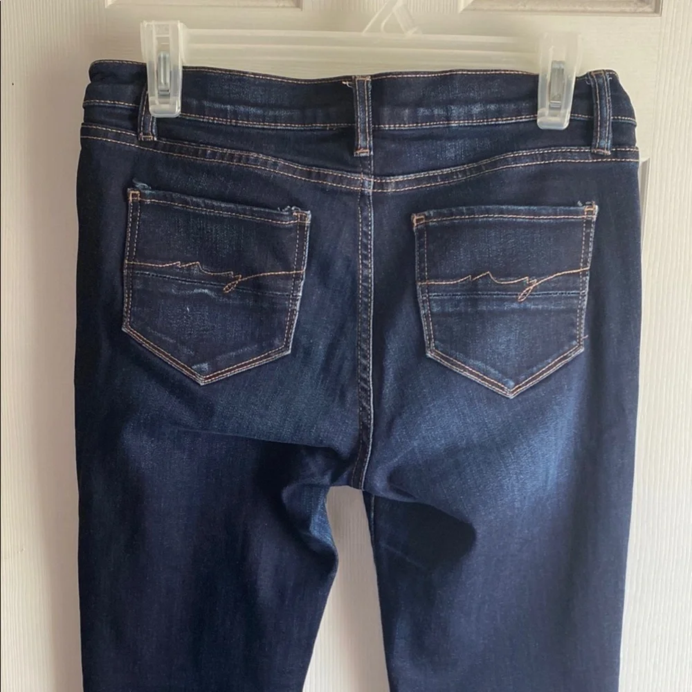 Blue Skinny Jeans Soho NY & Co Size 6 Dark Wash and Subtle Fading Relaxed Fit